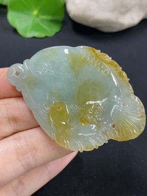 F41936970 翡翠挂件 鱼  货品总重约25.67g