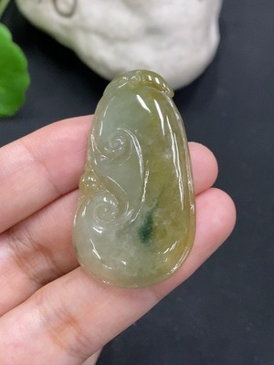 F33857125 Jadeite Ruyi Pendant Total Weight Approx. 12.2g Color Origin Undetermined