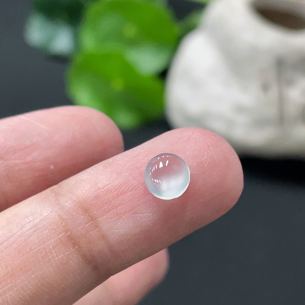 F35146730 Jadeite cabochon, total weight approx. 0.16g