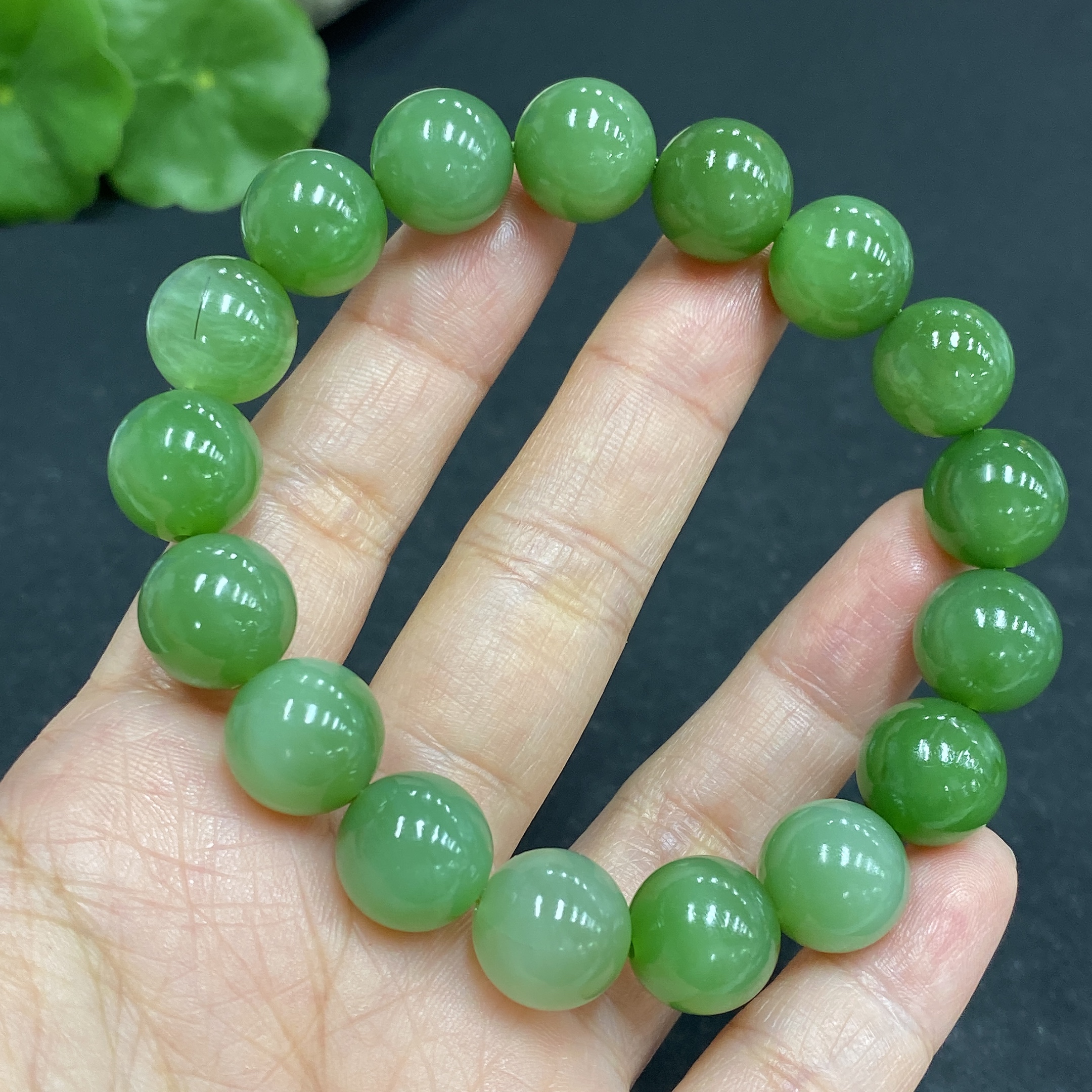 H32814233 Hetian Jade Bracelet, approx. 11.7mm beads, total weight approx. 45.2g