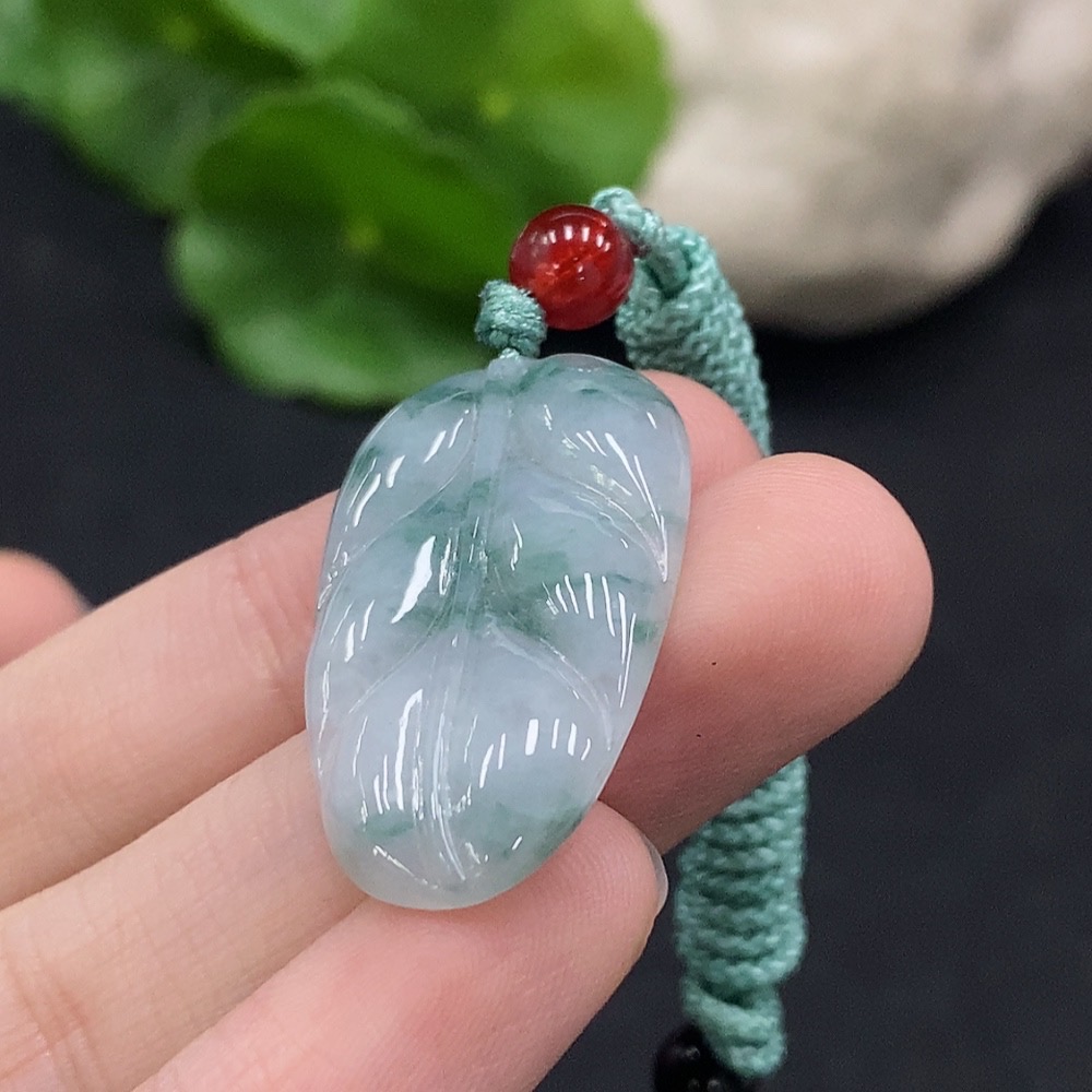 F34057712 Jadeite Leaf Pendant Total Weight Approx. 5.5g Including Rope Weight Non-A Grade Matching Beads