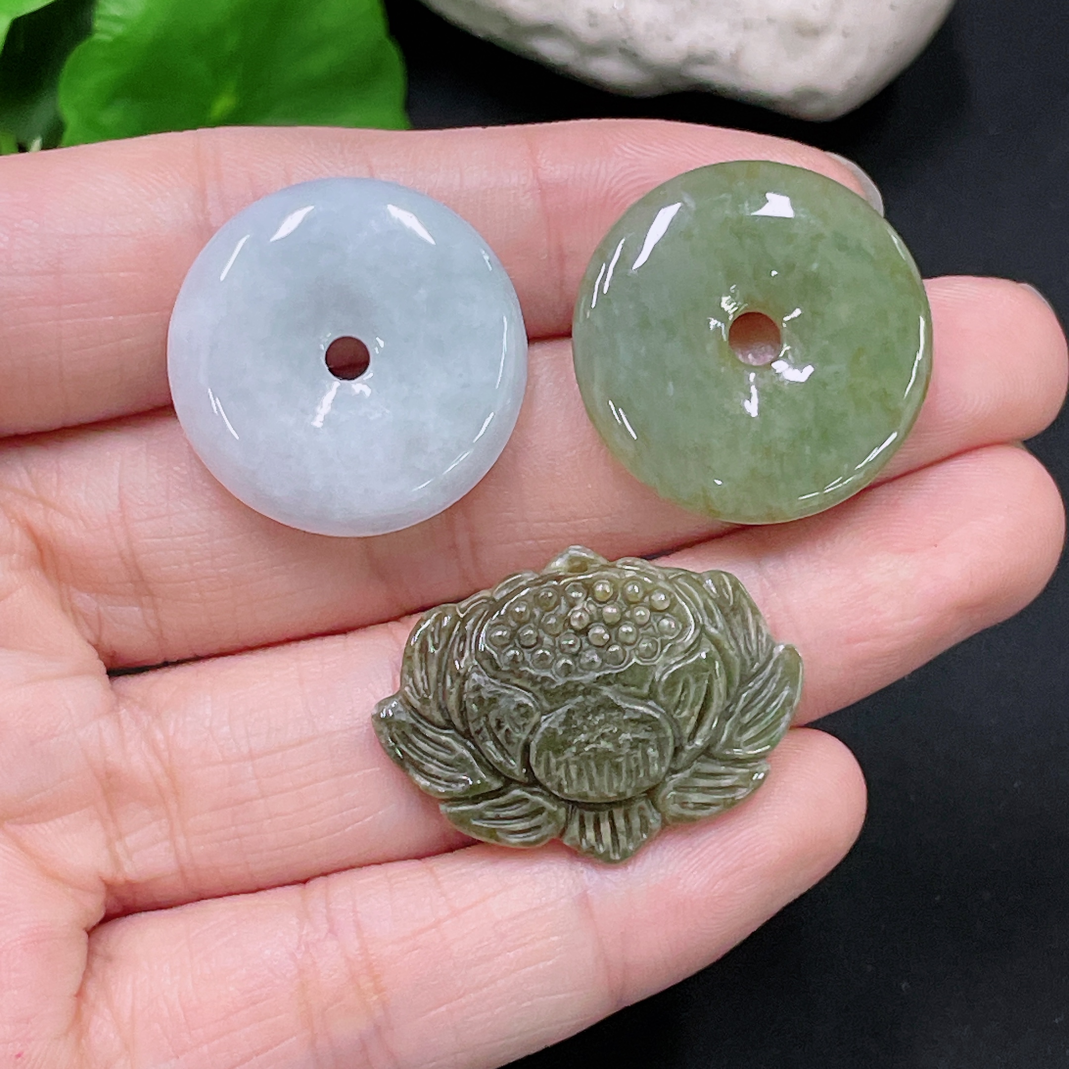 F33892349 Jadeite Pendant Sell as a Lot