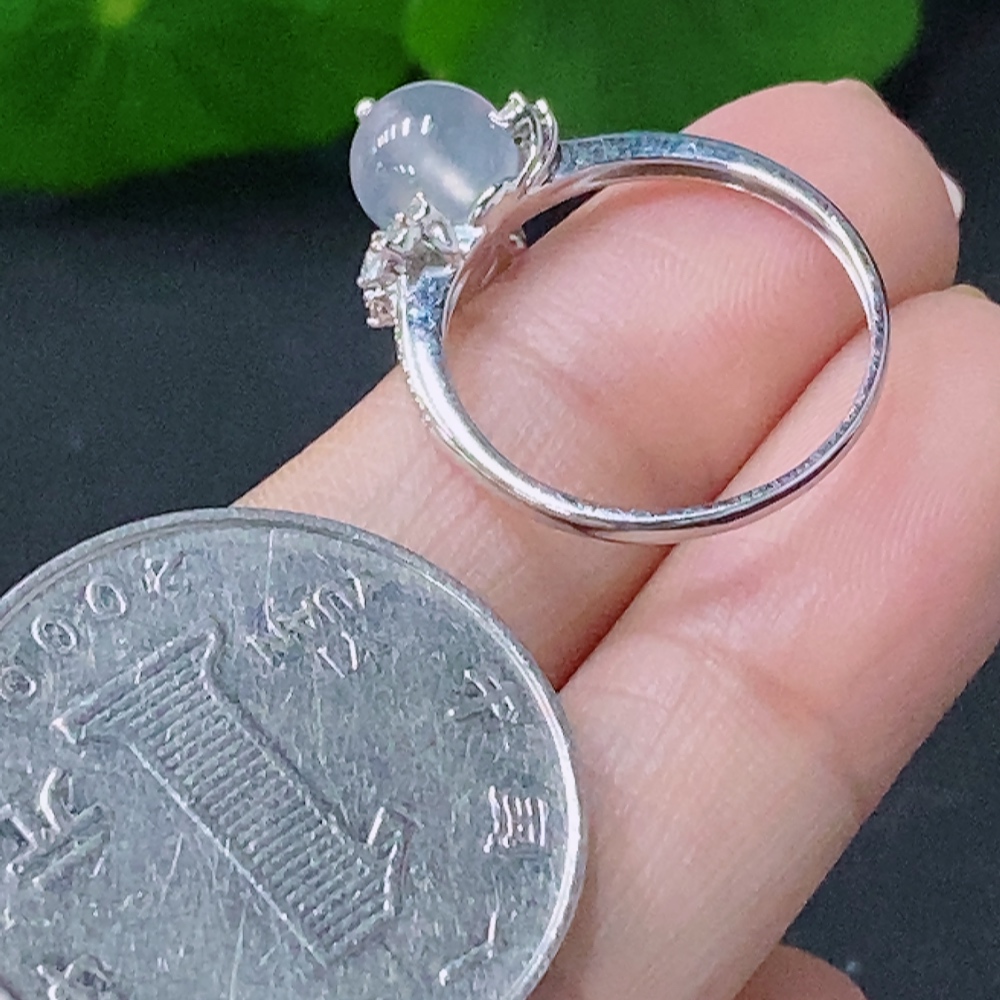 F28200631 Jadeite Inlaid Ring 18K Gold Size 13 Stone 6.5mm Approx. Total Weight 2.2g (Only Smallest Accent Stones Are Diamonds)