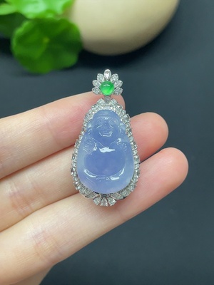 F41879509 翡翠元宝佛镶嵌挂件 18k 配镶钻石 货品总重约8.24g