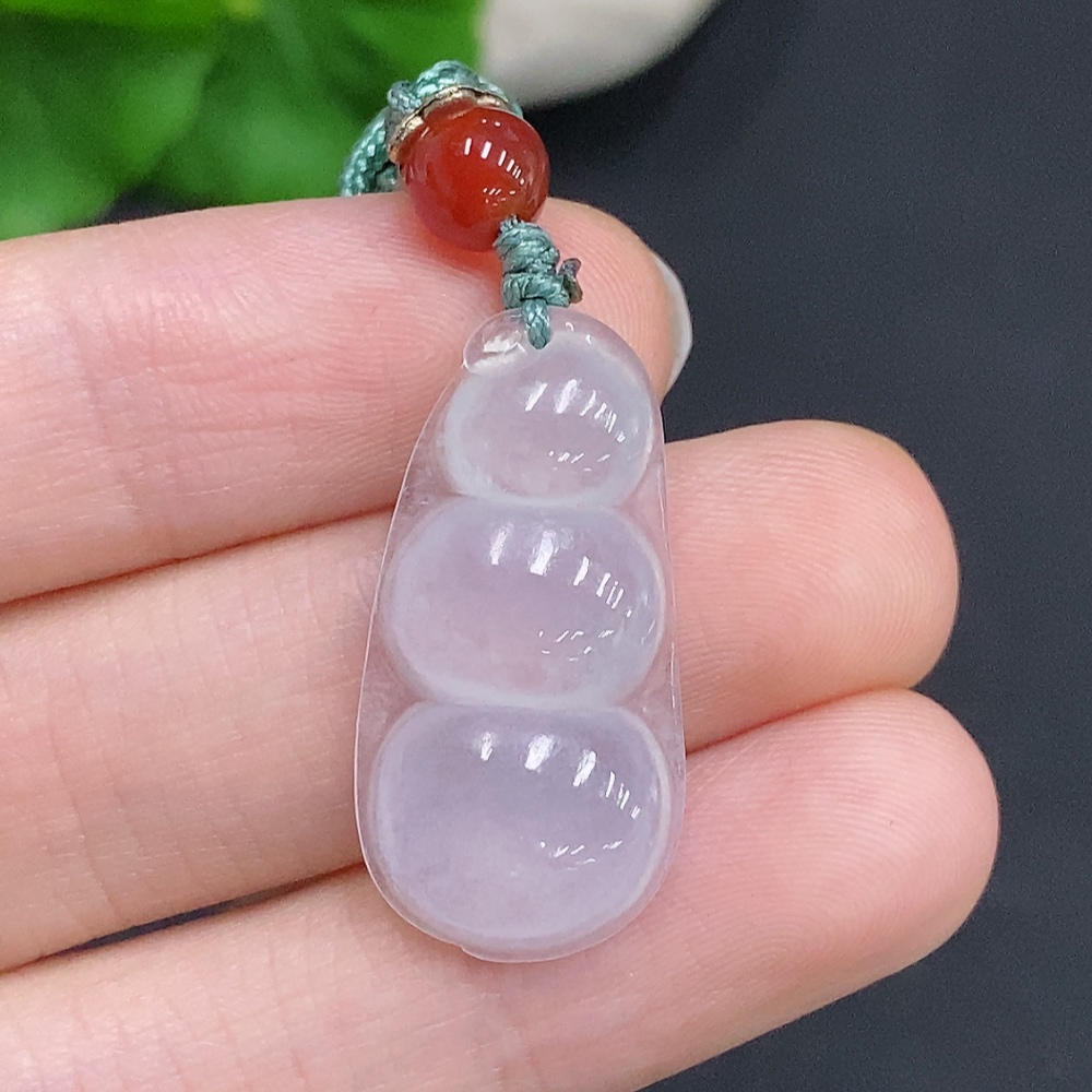 F33832025 Jadeite Lucky Bean Pendant, Total Weight Including Rope Approximately 4.8g