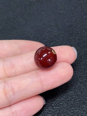 C43153230 18K金玛瑙饰品  货品总重约3.58克  卡13.8mm左右