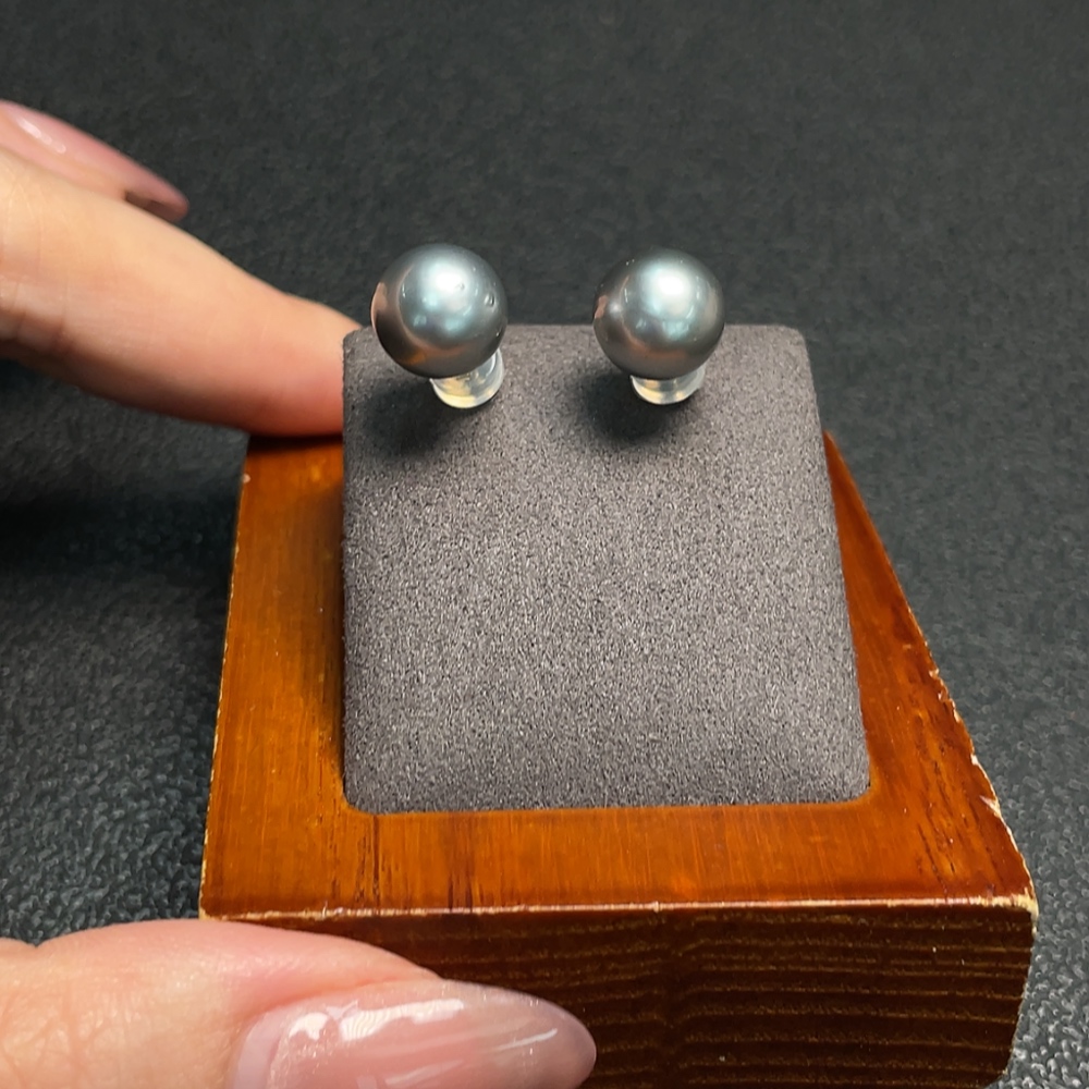 C29341289 Seawater pearl earrings, color origin undetermined, non-gold, total product weight approximately 2.84g, size about 9.4mm