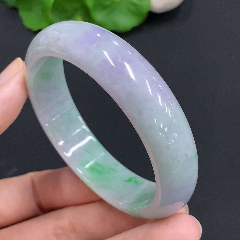 F30542981 Jadeite Round Bangle, Total Weight Approx. 52g, Size 55.2, with Crack
