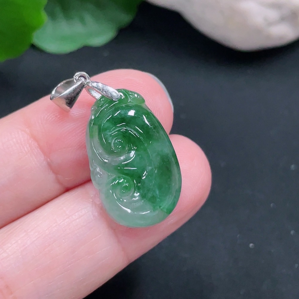 F29420811 JadeiteRuyi Pendant