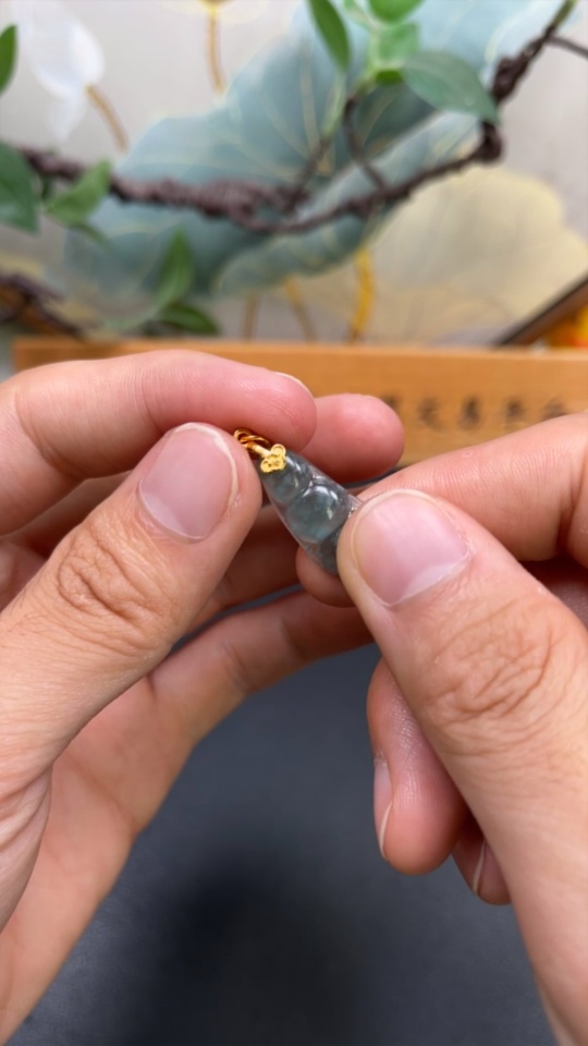 F34965485 Jadeite Blessing Bean Pendant Total Weight Approx. 1.5g (Non-gold Inlaid)