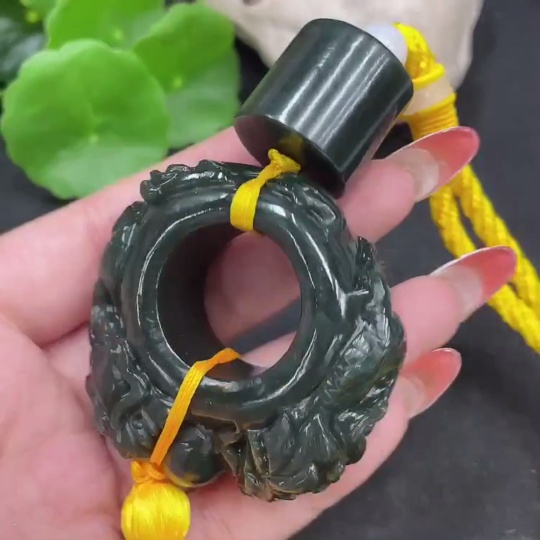 H35113430 Hetian Jade Handheld Carving with Non-Hetian Jade Beads Dragon Ring Total Weight Approx. 105.8g (including rope)