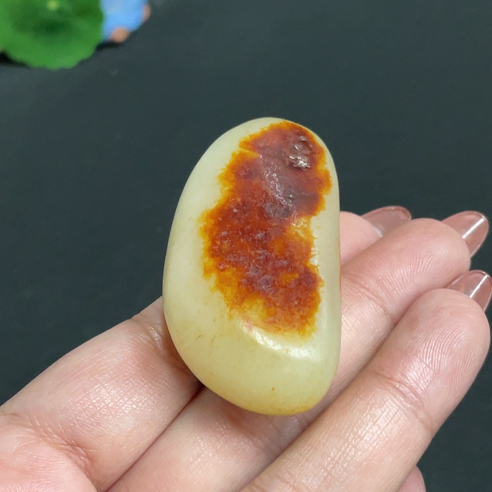 H34005619 Hetian Jade, undetermined skin color origin, total weight approximately 53.2g