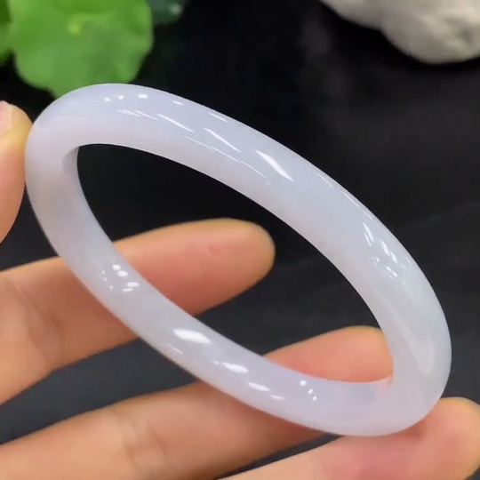 F23606743 Jadeite Concubine Bangle Size 54.4/47.4 Total Weight 24.720g