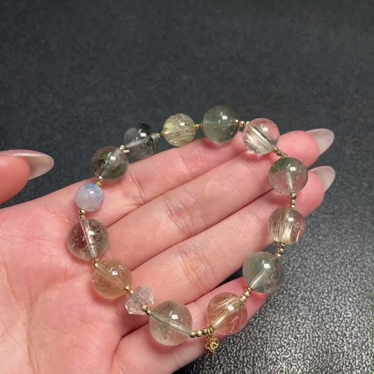 C34040368 Crystal bracelet, non-gold, total weight approx. 24.67g, size approx. 11.6mm, color origin undetermined, stones may not be natural (color, with impurities)