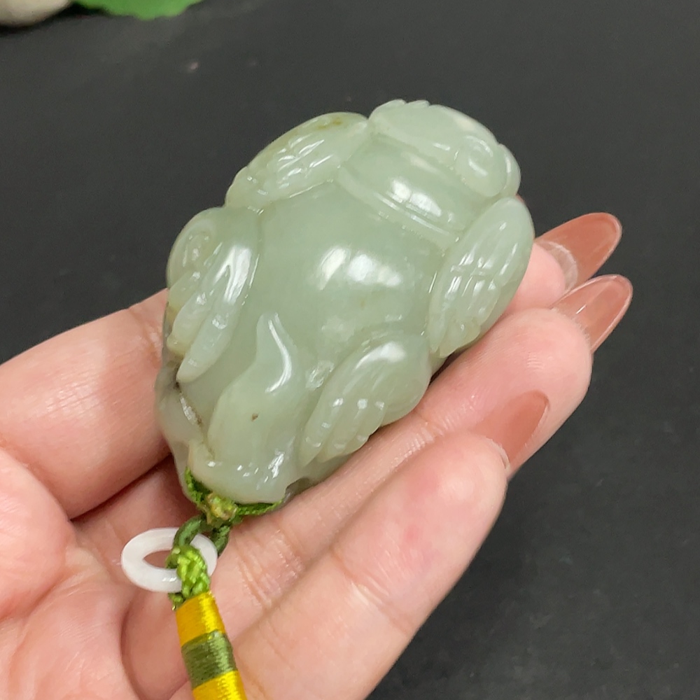 H34054813 Hetian Jade Seed Material Handheld Piece Auspicious Beast