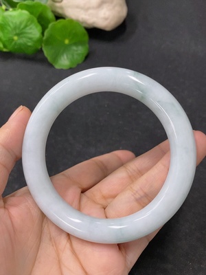 F33888070 Jadeite Round Bangle Size 55.5mm Total Weight Approximately 57.72g