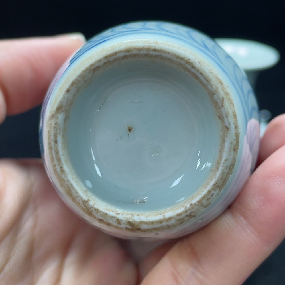 W32763289 Porcelain, Mint Condition, Late Qing Dynasty to Republic of China Blue-and-White Landscape Vase, Size as per Actual Item