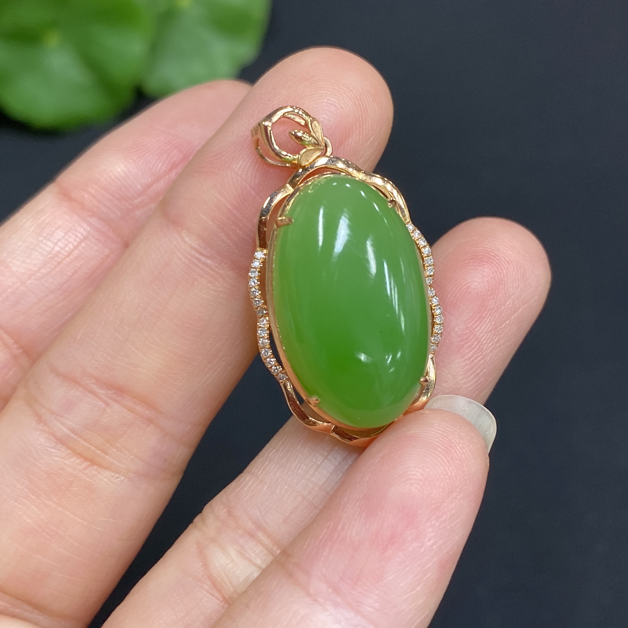 H34986967 Hetian Jade Jasper Inlaid Pendant, Total Weight Approx. 3.8g, Set with Diamonds, 18k Gold