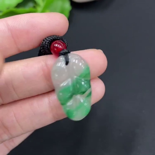 H29413816 African Emerald (Dulong Jade) Pendant