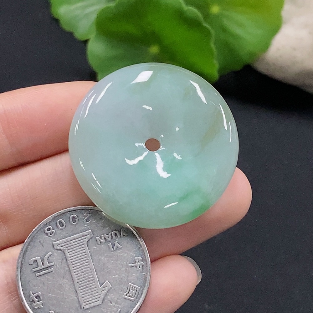 F35115465 Jadeite Peace Knot Pendant Total Weight Approximately 14.85g
