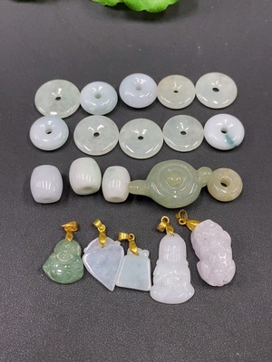 F14571884 Jadeite pendant non-gold inlaid