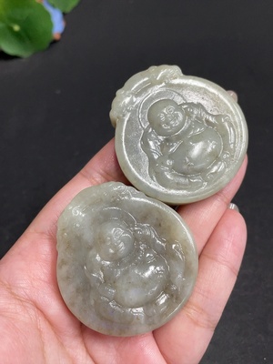 H29431620 Hetian Jade Pendant - Buddha Statue - Containing Other Mineral Components - Total Weight Approx. 91.8g