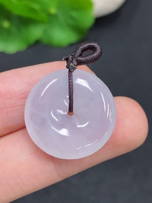 F32756344 JadeitePeace Knot Pendant