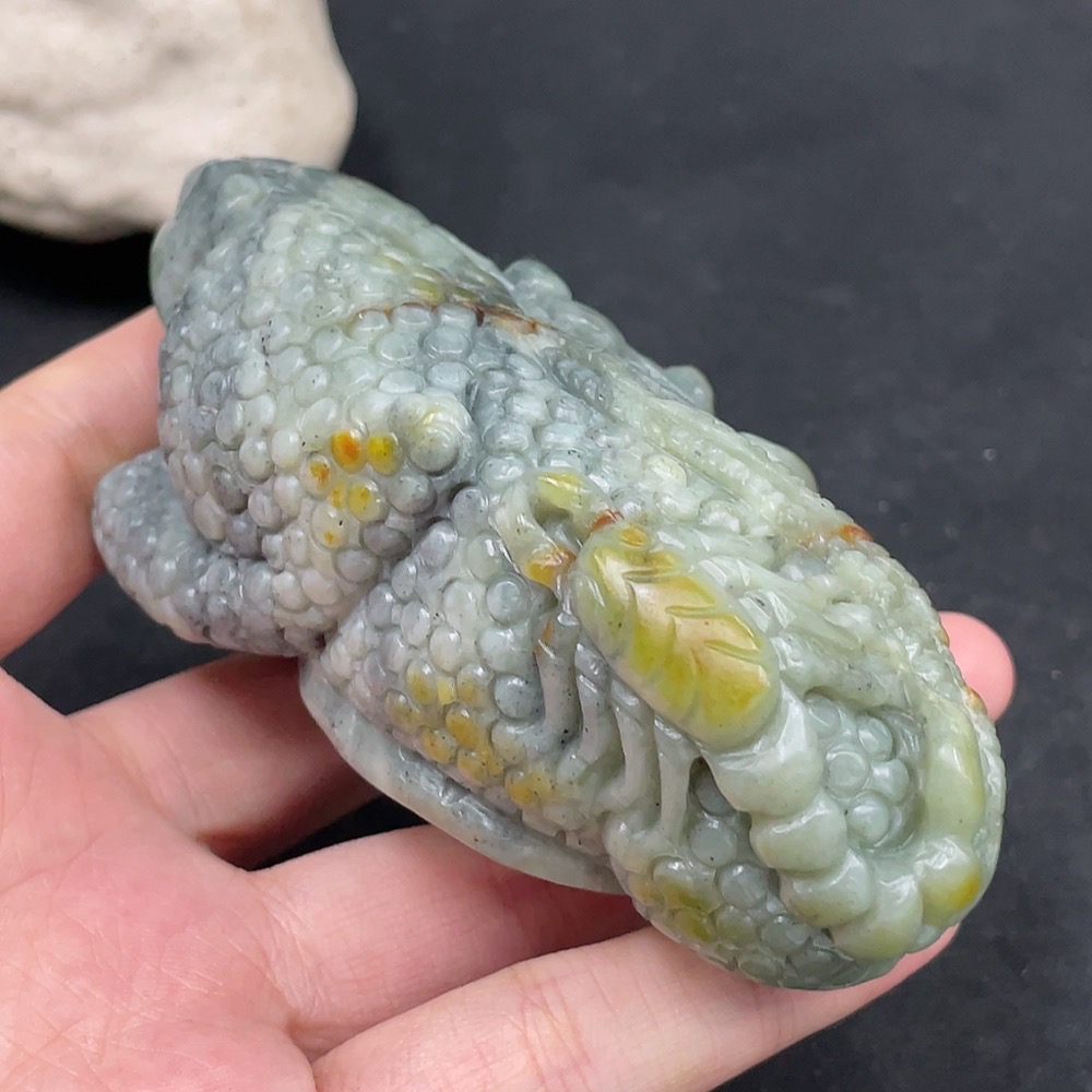 H31582276 Hetian Jade Ornament 'Five Poisons' with Undetermined Skin Color Origin, Total Weight Approx. 280.6g