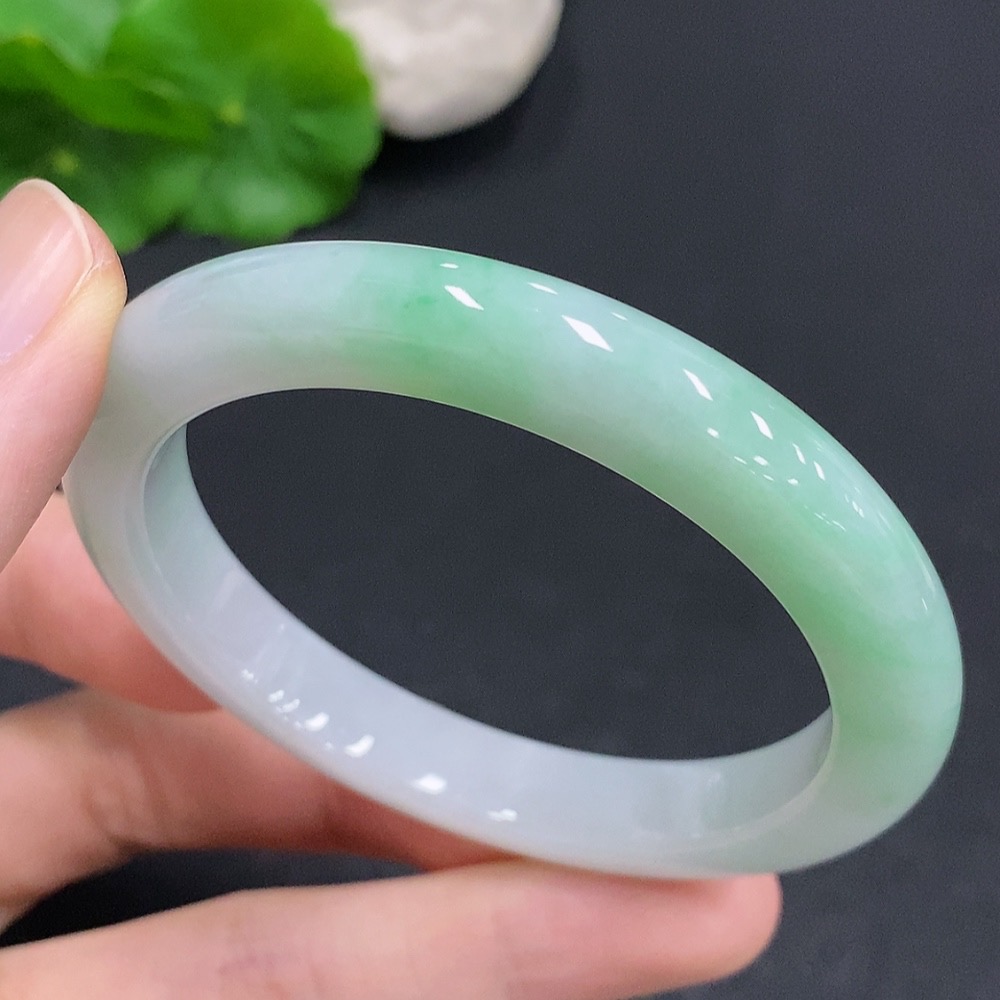 F32806502 Jadeite Round Bangle Total Weight Approx. 41.2g Size 54