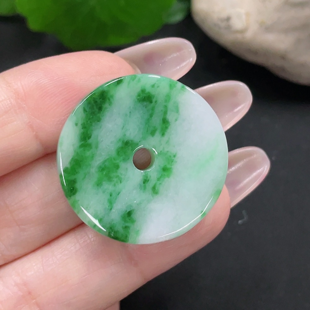 F34068483 Jadeite Peace Knot Pendant Total Weight Approximately 9.08g