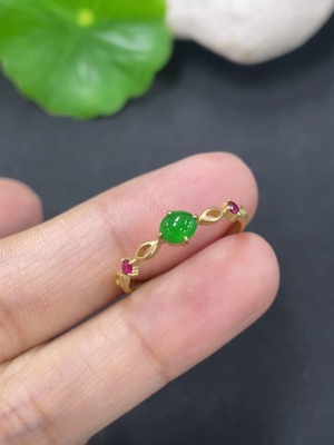 F38510789 翡翠蛋面镶嵌戒指 18k金镶 13圈口 货品总重约1.25g