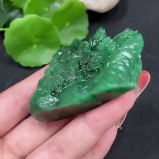 H35084405 African Emerald (Dulong Jade)