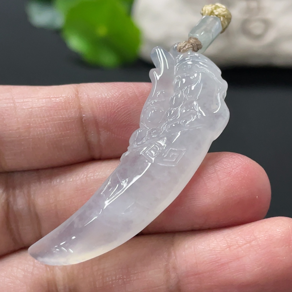 F33936075 Jadeite Dragon Tooth Pendant Total Weight Approx. 8.34g