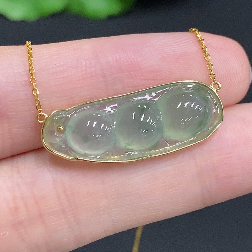 F30554654 Jadeite Lucky Bean Pendant 18k Gold Total Weight Approx. 4.4g (Including Chain)