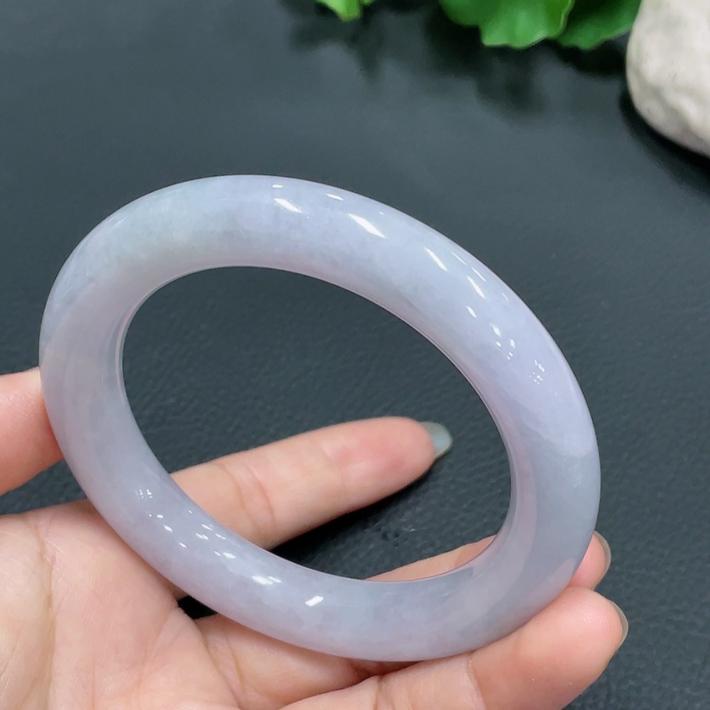 F22528624 Jadeite Bangle Size 57mm with Crack Total Weight 70.492g