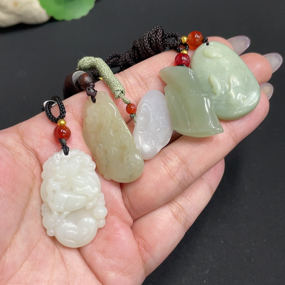H33901899 Hetian Jade Pendant