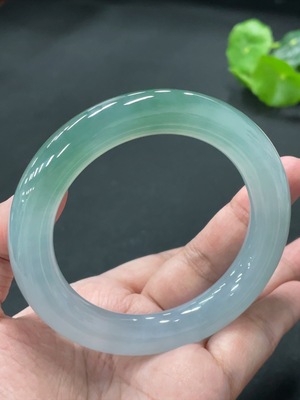 F34019582 Jadeite Round Bangle Size 57.5mm Total Weight Approx. 85.59g
