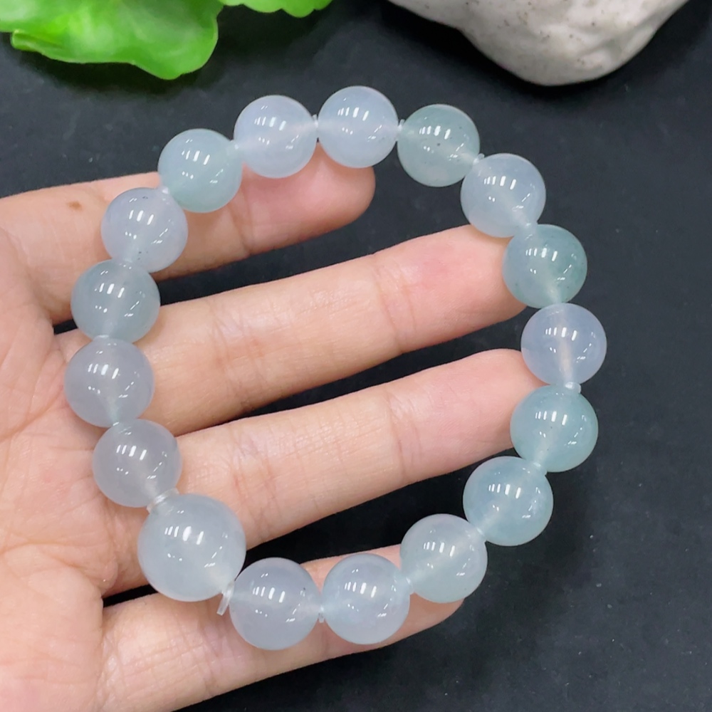 F31637321 Jadeite Bracelet Size 12.5/10.7mm Approx. Total Weight 38.57g