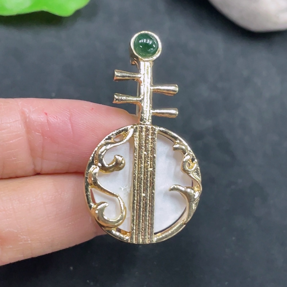 F30499668 Jadeite Inlaid Brooch Non-Gold Inlaid
