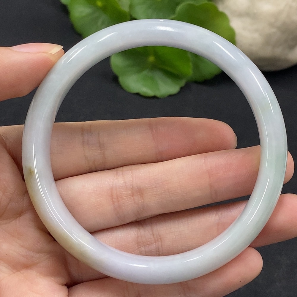 F33928290 Jadeite Round Bangle Size 59.2 Total Weight Approx. 46.55g Yellow Part Color Origin Undetermined