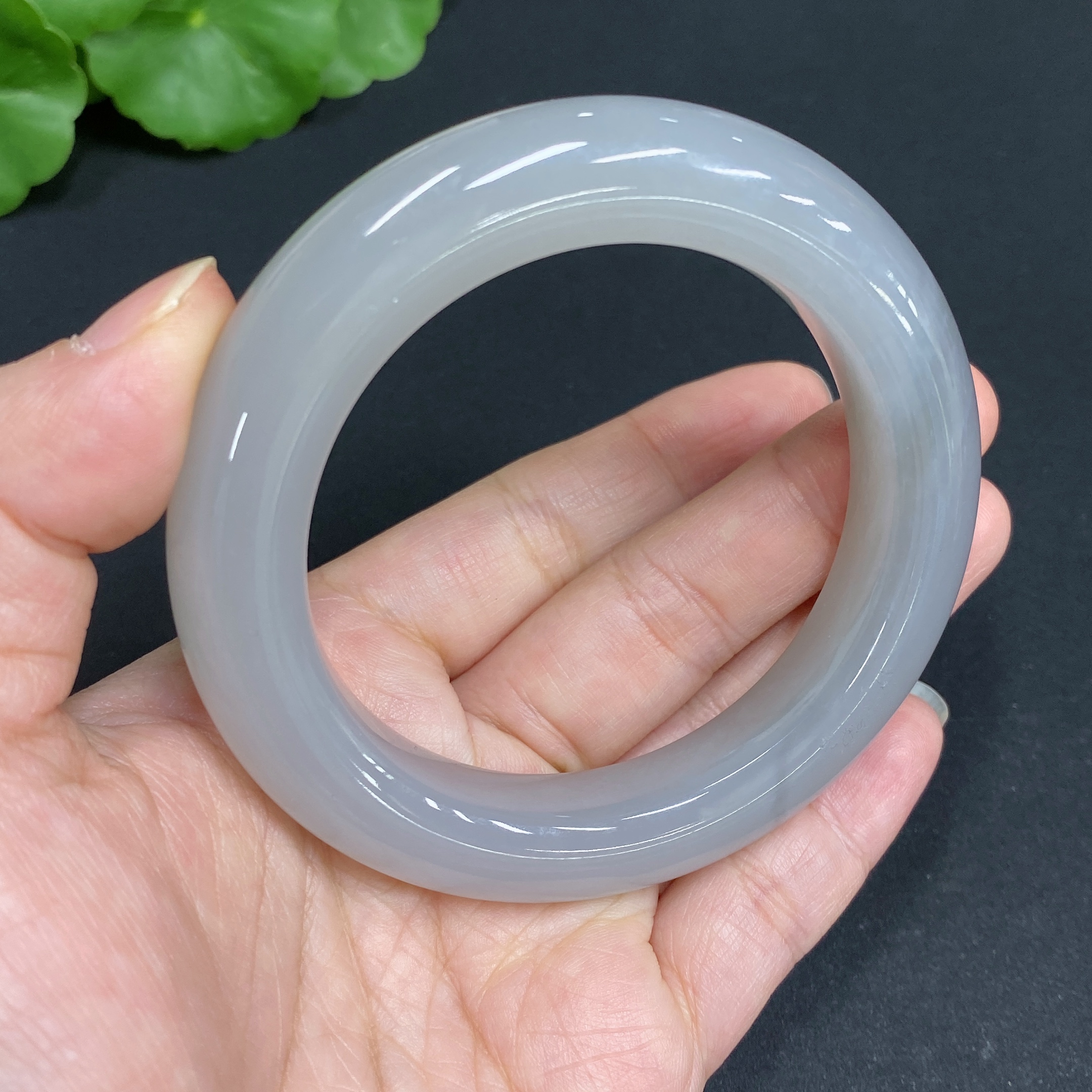 H34014962 Hetian Jade Round Bracelet Size 53.7 Total Weight Approx. 68.8g