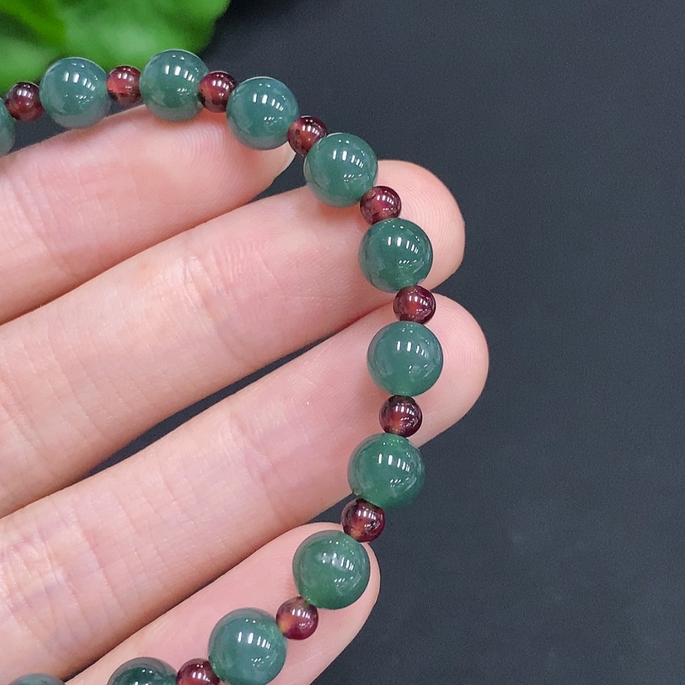 F30544517 Jadeite Bracelet Approx. 6.8mm Beads with 99% Gold Small Beads Non-Grade A Total Weight Approx. 11.44g