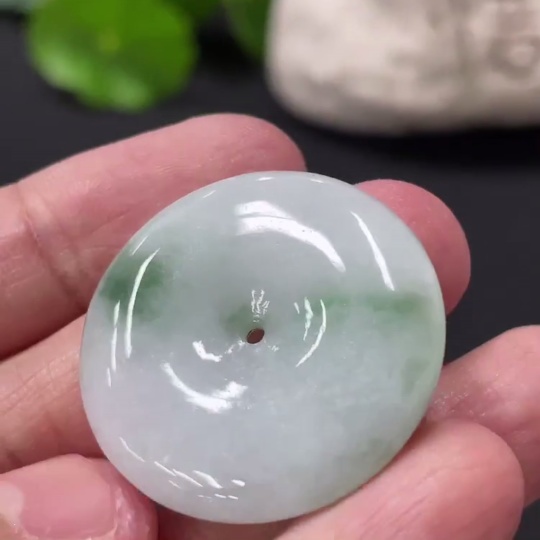 F30448774 JadeitePeace Pendant