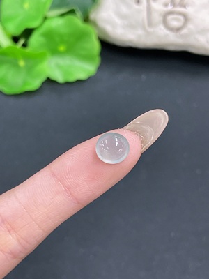 F40696354 翡翠蛋面 货品总重约0.52g