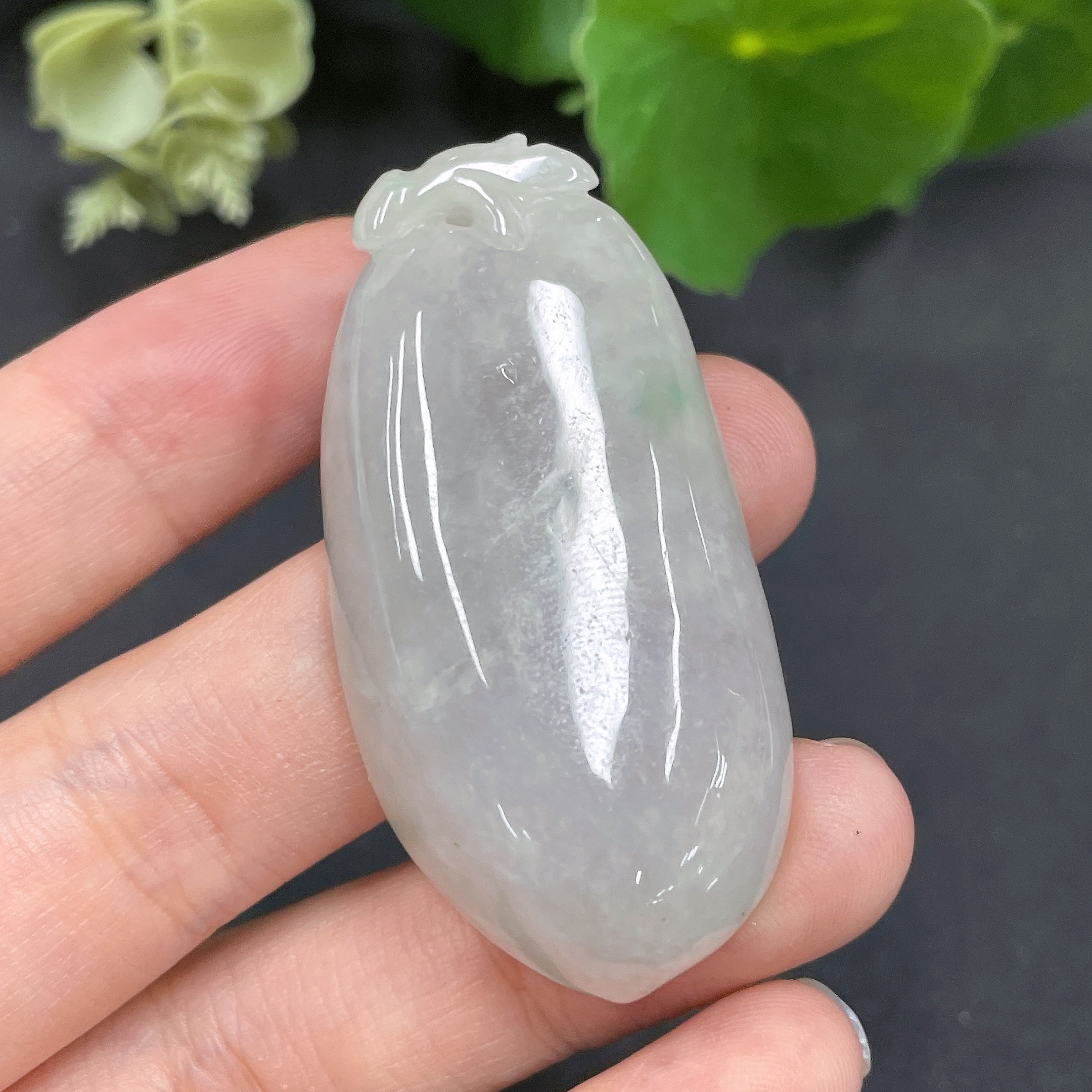 F08841693 Jadeite Pendant Fu Gua