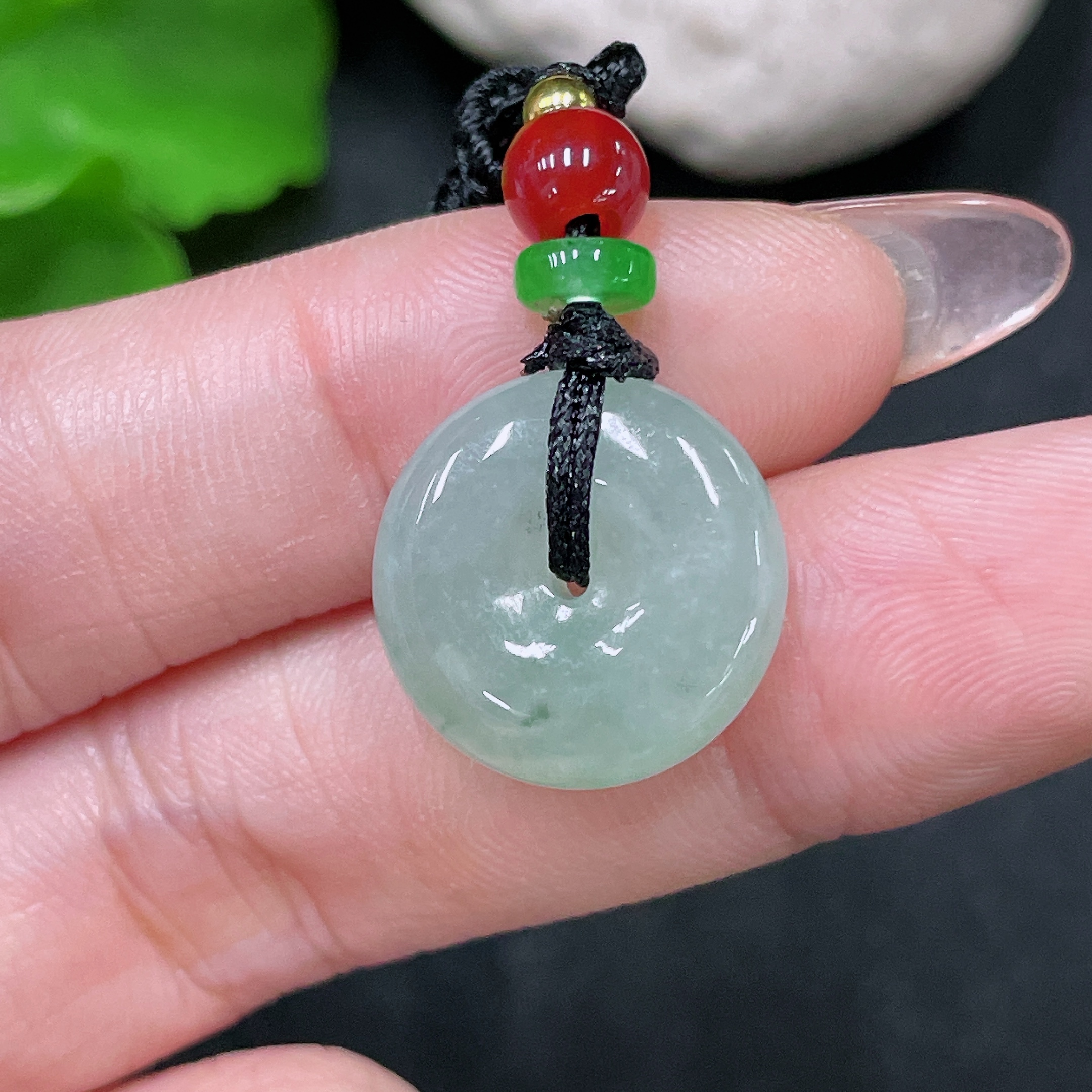 F34019978 Jadeite Pendant Peace Ring with Non-A Grade Beads, Including Rope, Total Weight Approx. 5.31g