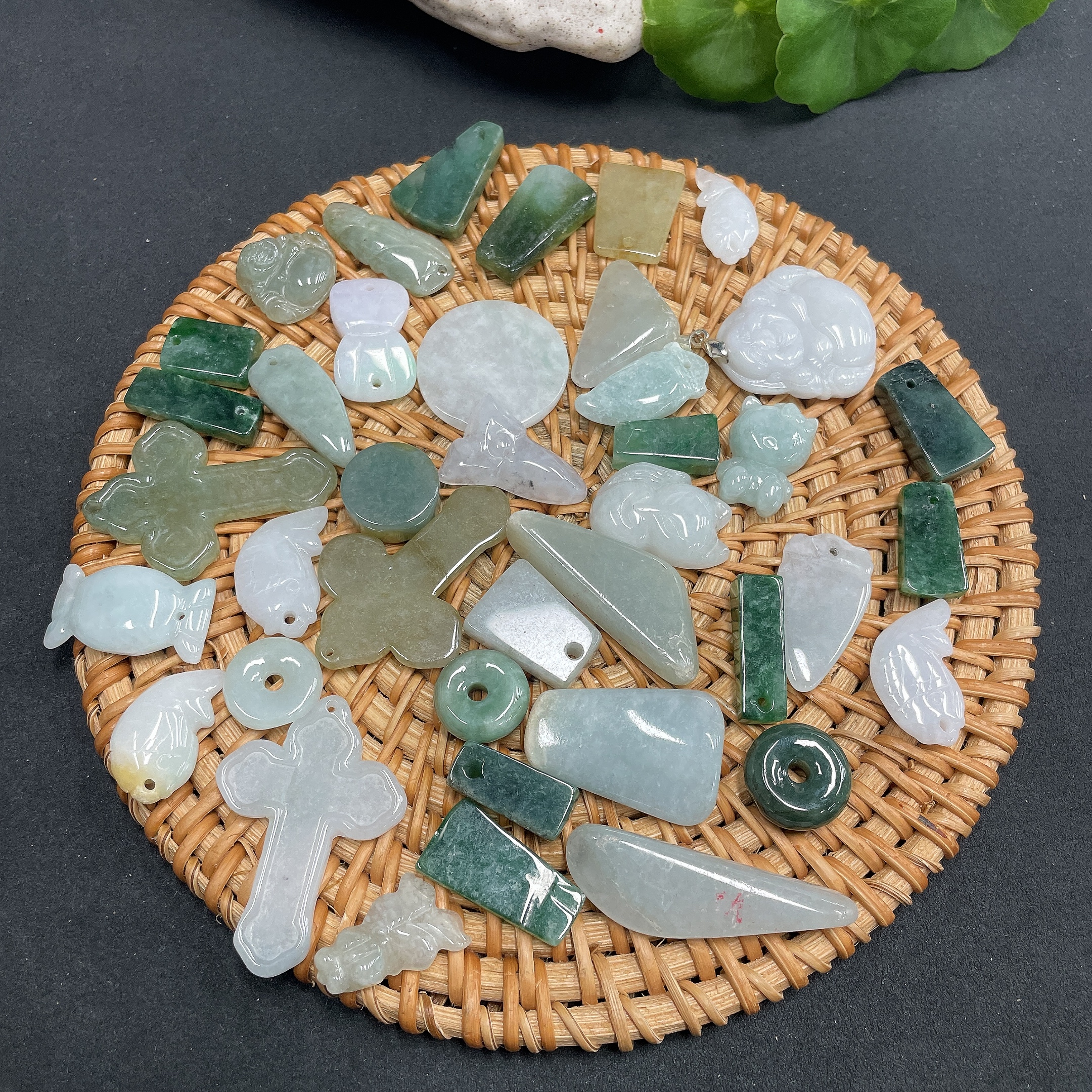 F12357245 Jadeite Inlaid Pendant Sell as a Lot