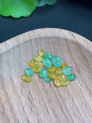 F42971153 翡翠蛋面一手走 货品总重约1.35g