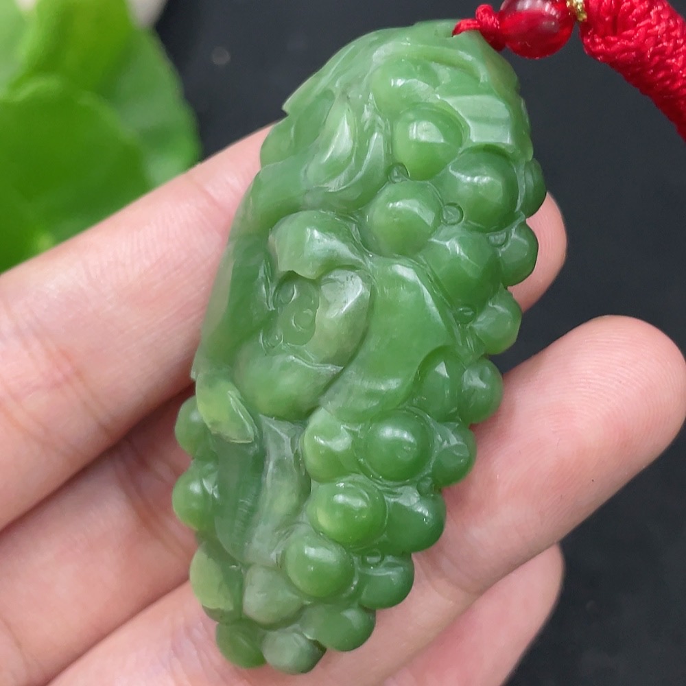 H31616585 Hetian Jade Pendant - Blessed with Many Children