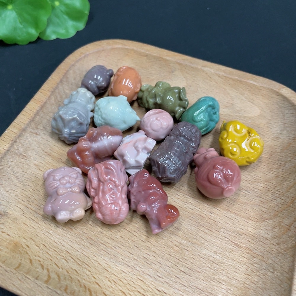 H35110071 Alashan Agate Pendant with other mineral components, total weight approximately 93.1g